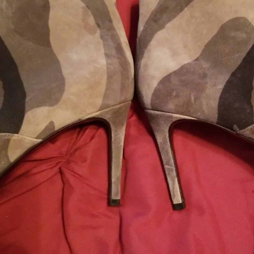 Shoes by Saint Laurent Paris